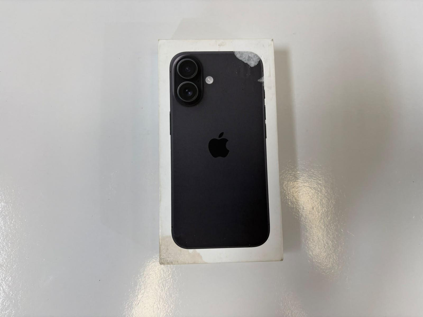 APPLE IPHONE 16 256GB (LACRADO)
